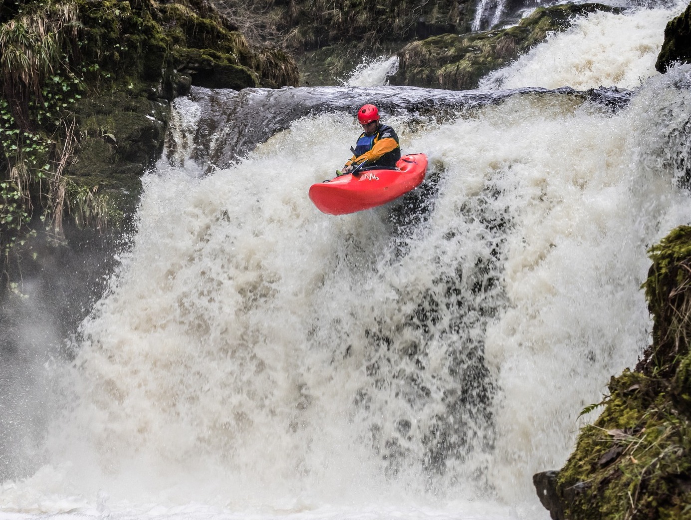 kayak-4906657_1920